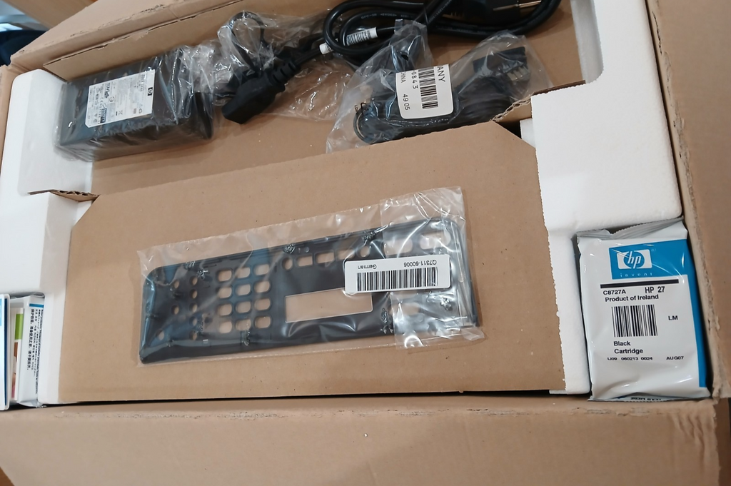 HP OfficeJet 5610 Tintenstrahldrucker 4-in-1-Multifunktionsgerät ADF USB Win 10