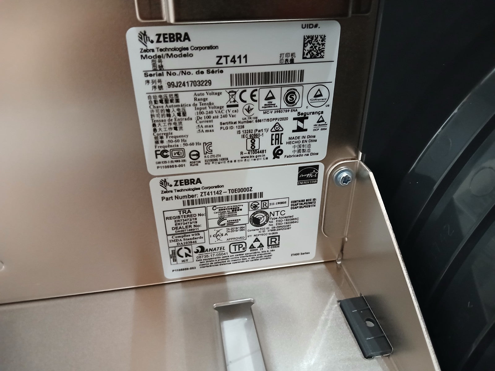 Zebra ZT411 203DPI Etikettendrucker Thermotransfer / direkt Bluetooth Netzwerk